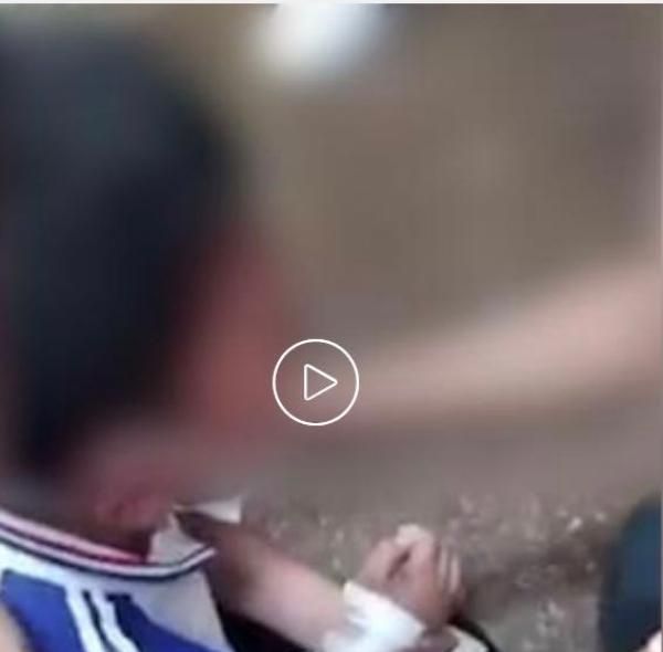 用美工刀敲打学生手腕时无意将其划伤，浙江一小学教师被停职