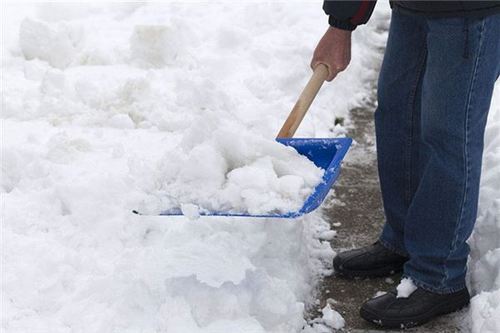 梦见下雪暗喻将要戴孝：梦见下雪要带孝是真的