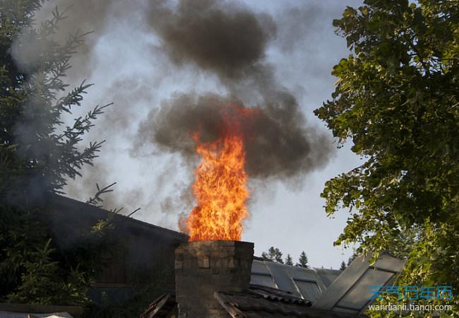 梦见房顶着火了是什么意思：梦见屋顶着火而后用火烧灭