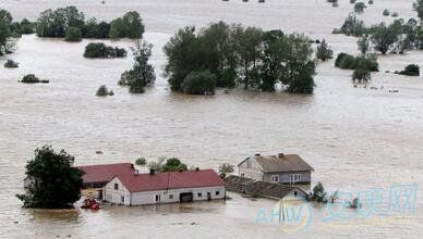 周公解梦梦见洪水泥浆：梦见又有洪水又有泥浆