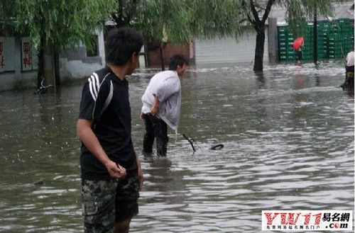 女人梦见流动的洪水是什么预兆