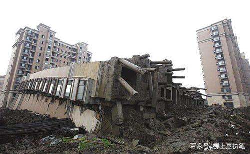 梦见地震整栋楼倒了,梦见地震大楼倒塌是什么征兆图4