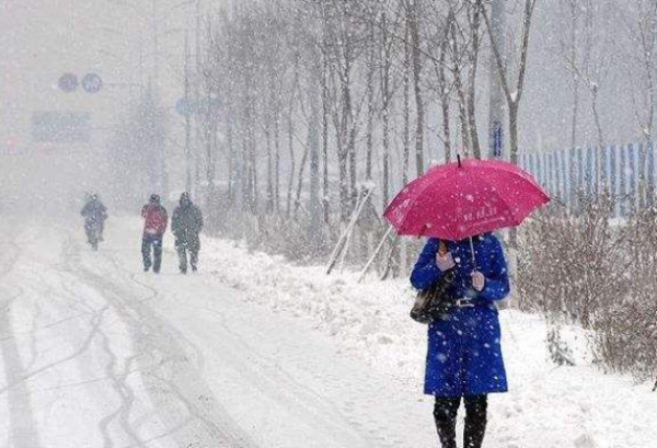 女人梦见突然下大雪,梦见下大雪是什么征兆周公解梦图4