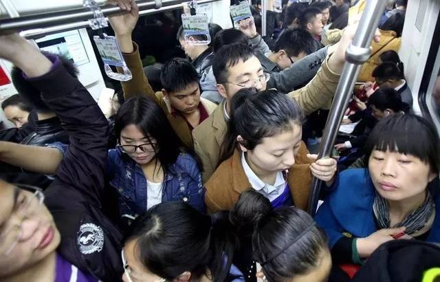 梦见自己坐错公交车意味着什么