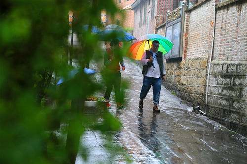 梦见下雨是什么意思,梦到下雨是什么意思图4