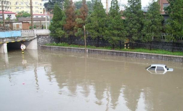 梦到要走的路被水淹了后来水又没了