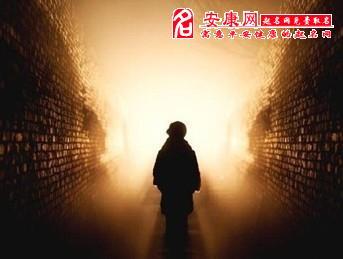 梦见去了一个地方找不到回家的路