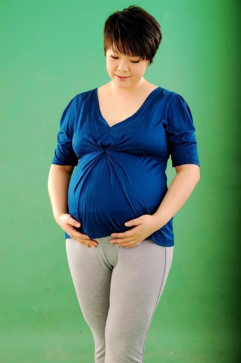 孕妇梦见两个孕妇大肚子是什么意思