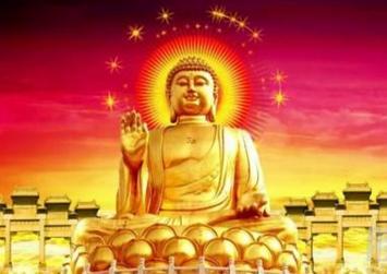 只有几种人能梦到佛祖在天空上带着光
