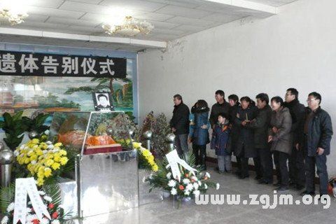 梦见邻居死了什么预兆看到棺材