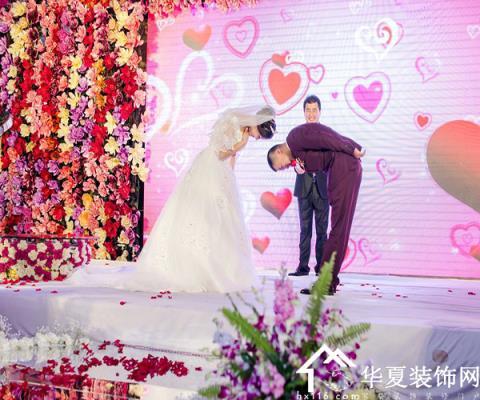 单身未婚女梦到自己毫无准备突然结婚了