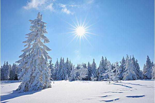 女人梦见厚厚的白雪,女人梦见白茫茫的雪景一点也不冷图1