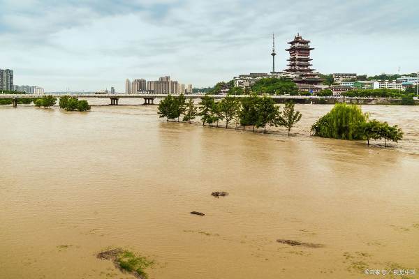 周公解梦梦见发洪水自己没事,梦见洪水来势汹汹,但人没事图2