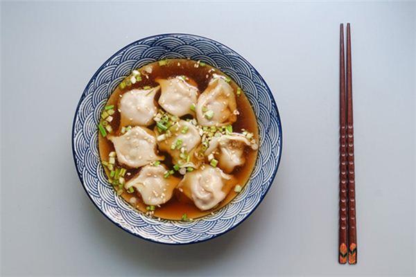 梦见吃饺子是什么征兆