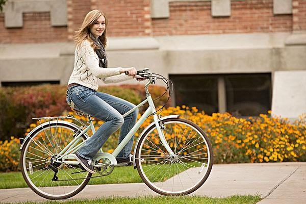 梦见自己骑自行车赶路,女人梦见骑自行车赶路路很窄不平难走图5
