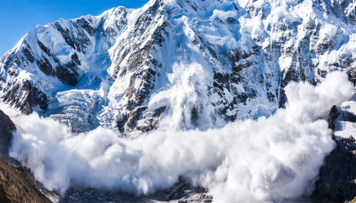 做梦梦到雪崩是什么意思