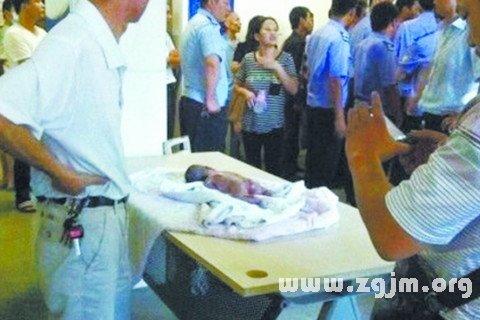 女人梦见别人死了儿子,梦见别人家的孩子死了是什么意思啊