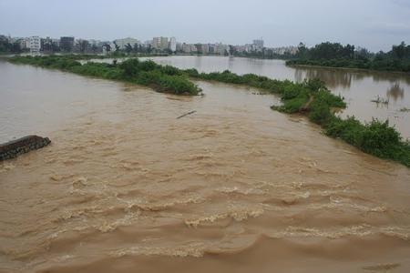 梦见河里发大水了是什么意思