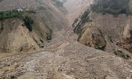 梦见山崩地裂大洪水,梦见火山爆发天崩地裂是什么意思图5