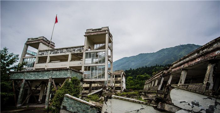 梦见地震摇晃但是没事图2