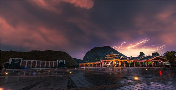 梦见惊天炸雷震耳欲聋图1