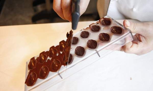 代可可脂巧克力和巧克力的区别,代可可脂巧克力一天吃多少合适图3