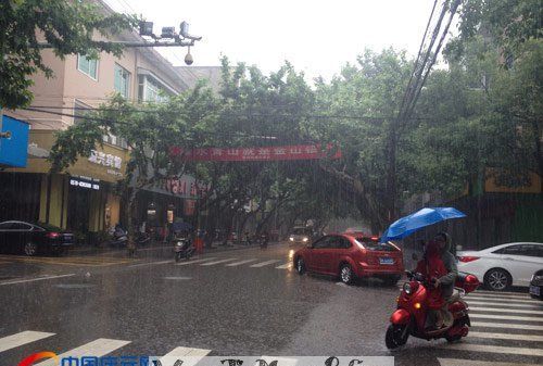 周公解梦梦见被大雨淋湿是什么意思 周公解梦梦见被大雨淋湿的含义