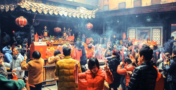 梦见孩子在玩祭拜死人的香是什么意思图1