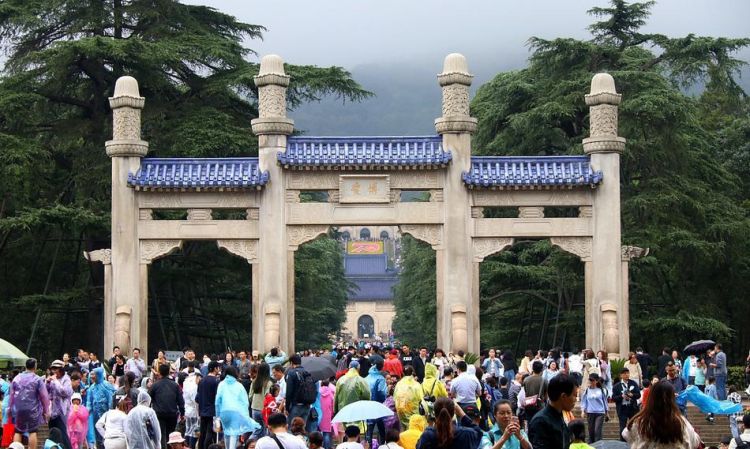 南京雨花台烈士陵园门票是多少从夫子庙坐几路车到雨花台中山陵票价多少