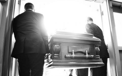什么预兆家里会死人,家里要死人的民间预兆