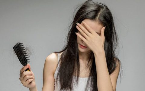 梦见自己的头发掉了好多什么意思