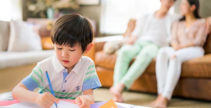 梦见前夫扔孩子什么意思，孕妇梦见前夫和孩子是什么意思图1