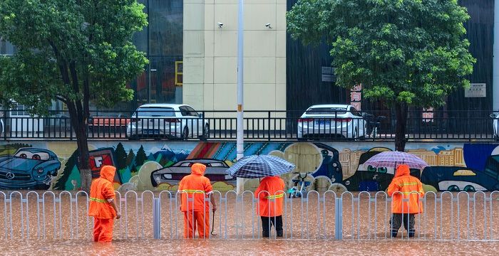 梦见涨大水预示着什么，做梦梦到家门口发大水是什么意思图2