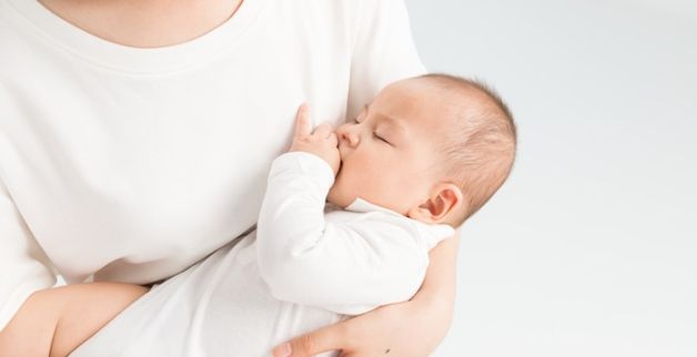 梦见自己怀里抱着婴儿是什么意思图2