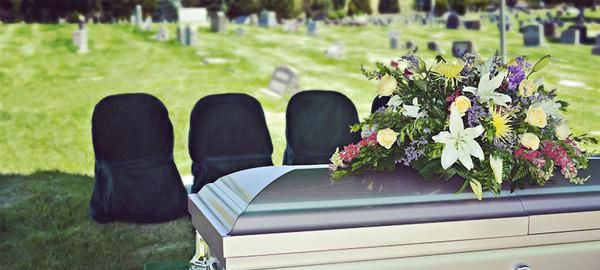 梦见参加别人的葬礼是什么预兆