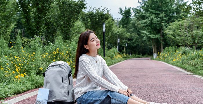 梦见初中的女同学是什么意思，男人梦见初中女同学是什么意思图2