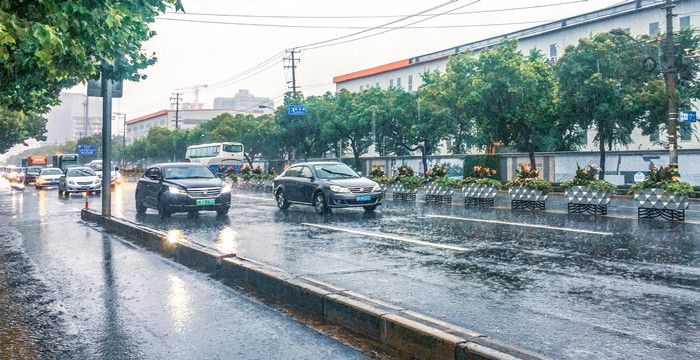 梦见大暴雨是什么意思，梦见大暴雨是怎么回事图2