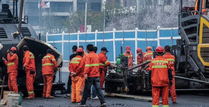 梦见自己修路是什么意思，做梦梦到修路是什么意思图1