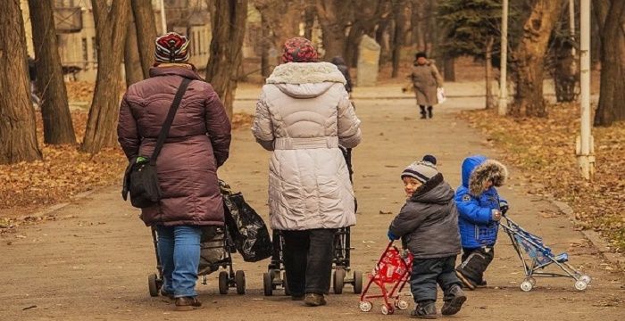 梦见踩到大便什么预兆，梦见踩到屎是什么预兆图1