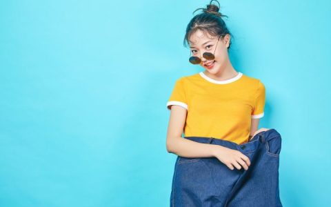女人梦见自己裤子裂开什么意思