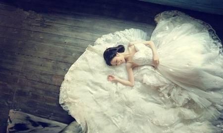 梦见自己穿着婚纱是什么意思周公解梦