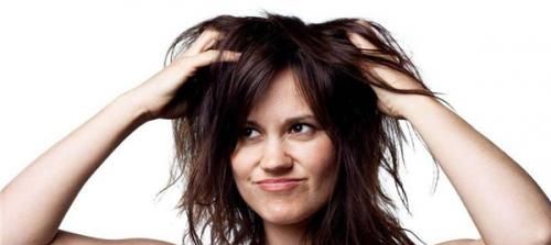 女人梦见掉头发是什么征兆如何化解