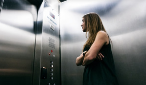 梦见自己坐电梯是什么预兆