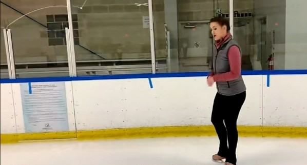初学溜冰技巧教程,溜冰技巧初学者方法怎么拐弯图3