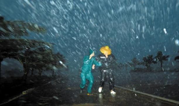 梦见风雨雷电交加预兆什么