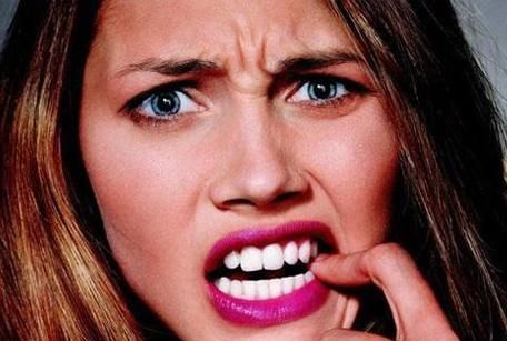 已婚女人梦见自己的牙掉了是什么意思