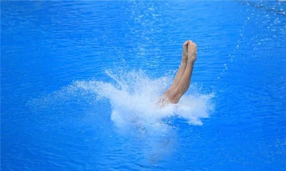 梦见游泳比赛是什么预兆 女性